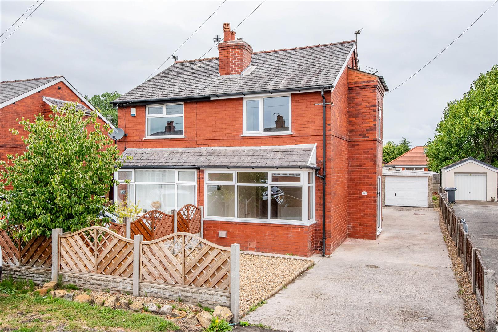 3 bed property in Brownedge Road, Preston